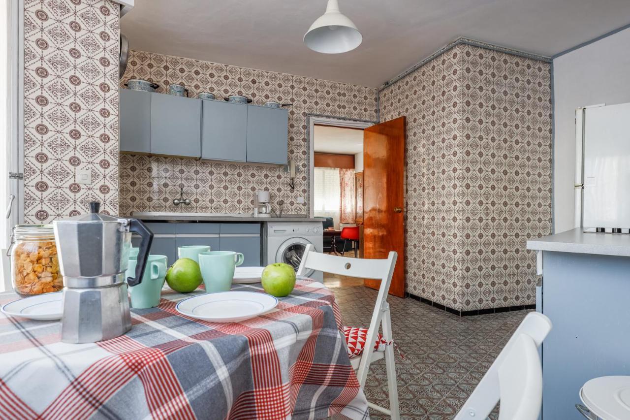 Ferienwohnung Puerta De Carmona Sevilla Exterior foto