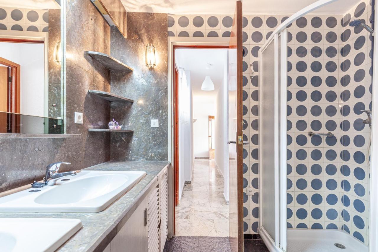 Ferienwohnung Puerta De Carmona Sevilla Exterior foto
