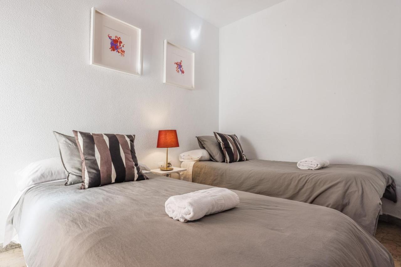 Ferienwohnung Puerta De Carmona Sevilla Exterior foto