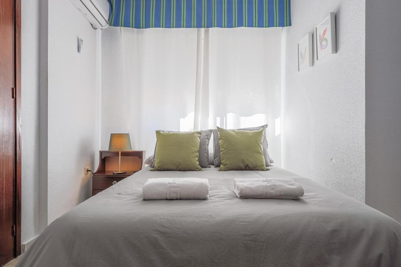 Ferienwohnung Puerta De Carmona Sevilla Exterior foto