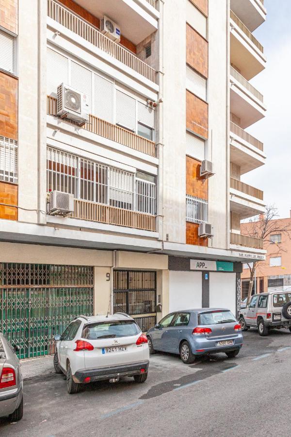 Ferienwohnung Puerta De Carmona Sevilla Exterior foto